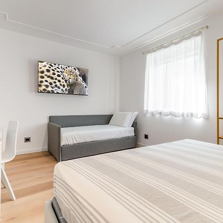 Piazza Indipendenza Loft & Rooms パレルモ エクステリア 写真