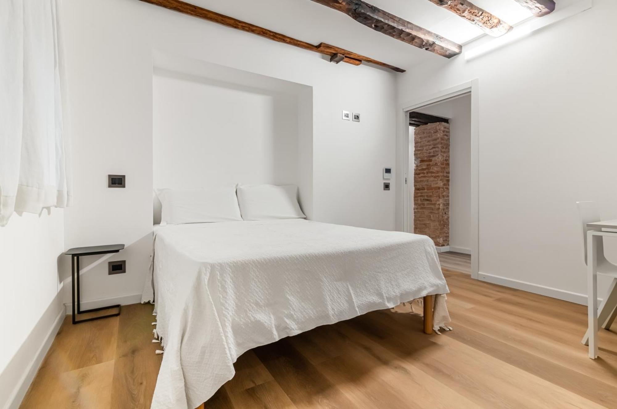 Piazza Indipendenza Loft & Rooms パレルモ エクステリア 写真