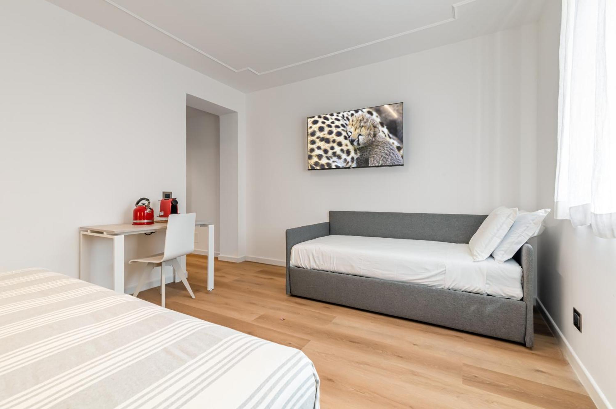 Piazza Indipendenza Loft & Rooms パレルモ エクステリア 写真