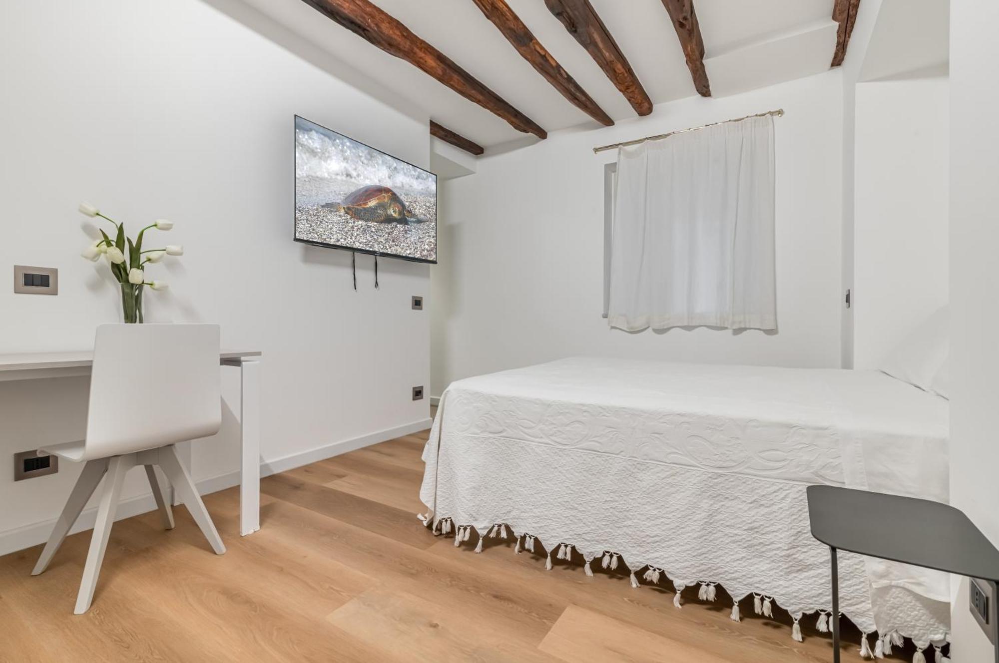 Piazza Indipendenza Loft & Rooms パレルモ エクステリア 写真