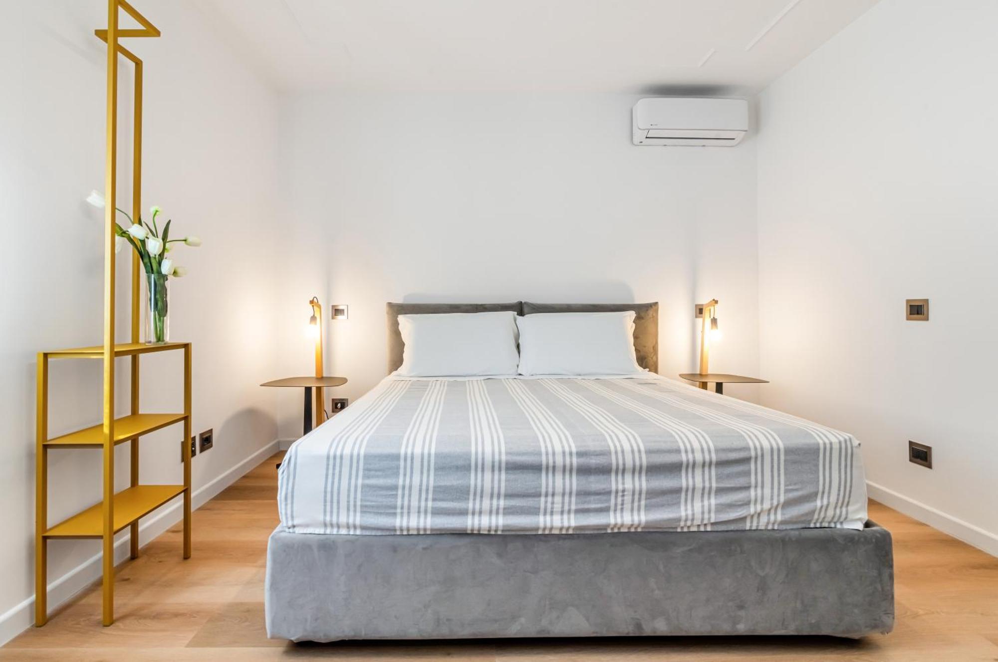 Piazza Indipendenza Loft & Rooms パレルモ エクステリア 写真