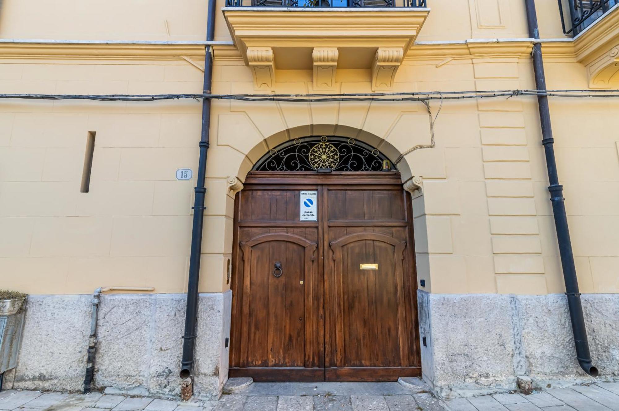 Piazza Indipendenza Loft & Rooms パレルモ エクステリア 写真